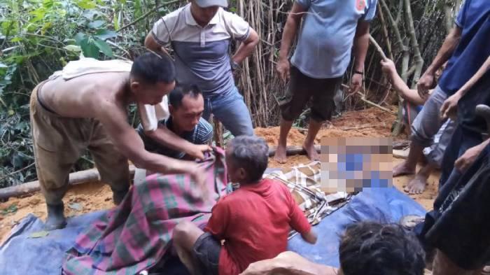 GURANDIL TEWAS - Penambang emas ilegal di Gunung Wangun, Desa Buanajaya, Kecamatan Tanjungsari, Kabupaten Bogor tewas tertimbun.