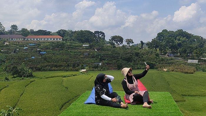Indahnya Selfie di Tempat Wisata Baru di Majalengka, Ada Kolam Pemandian Mata Air Gunung Ciremai