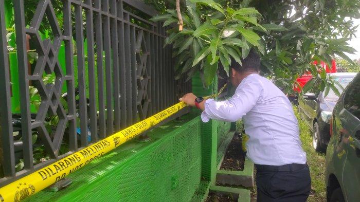 Kantor koperasi yang berada di Jalan Ki Badang Samaran di Desa Kebon Turi, Kecamatan Arjawinangun, Kabupaten Cirebon./ Kantor ini menjadi lokasi aksi percobaan pembunuhan yang dilakukan oleh seorang OB kepada 4 karyawan koperasi