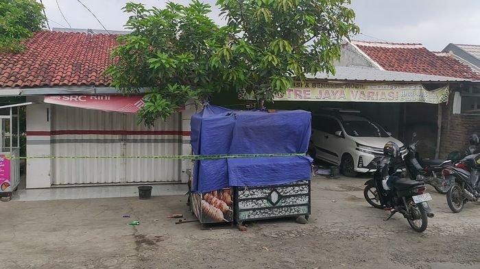 Lokasi bengkel yang dirampok di Desa Purbawinangun, Kecamatan Plumbon, Kabupaten Cirebon, tepatnya di depan Perumahan Griya Damai Kharisma, Selasa (23/4/2024) dini hari.