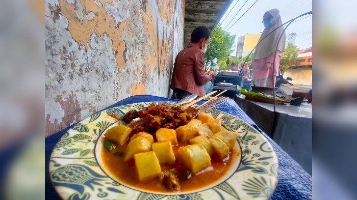Salah satu menu yang ada di sate gecek Bagja.