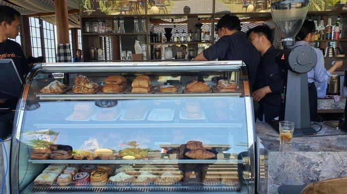 Aneka pastry yang tersedia di Buddys Coffee & Grill di Kelurahan Sindangkasih, Kecamatan/Kabupaten Majalengka, Rabu (30/8/2023).