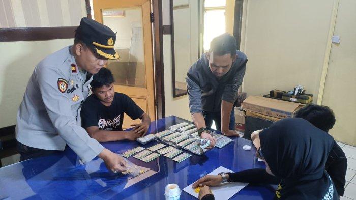 Pelaku dan barang bukti diamakan di Polsek Sukaraja