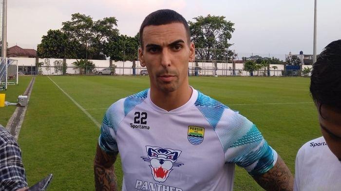 Pemain asing Persib Bandung, Alberto Rodriguez Martin Jelaskan Kondisi Adaptasinya di Indonesia.