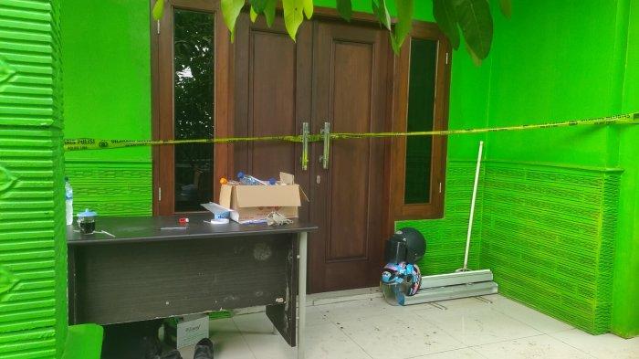 Kantor koperasi yang berada di Jalan Ki Badang Samaran di Desa Kebon Turi, Kecamatan Arjawinangun, Kabupaten Cirebon. Di kantor ini terjadi aksi percobaan pembunuhan yang dilakukan oleh seorang OB kepada 4 karyawan koperasi.