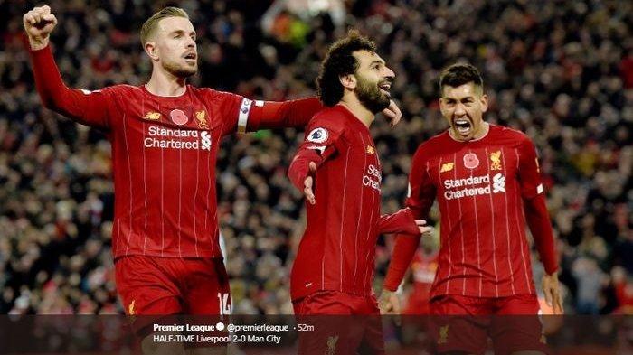 Selebrasi Mohamed Salah usai jebol gawang Manchester City di Anfield, pada Liga Inggris pekan ke-12, Minggu (10/11/2019).