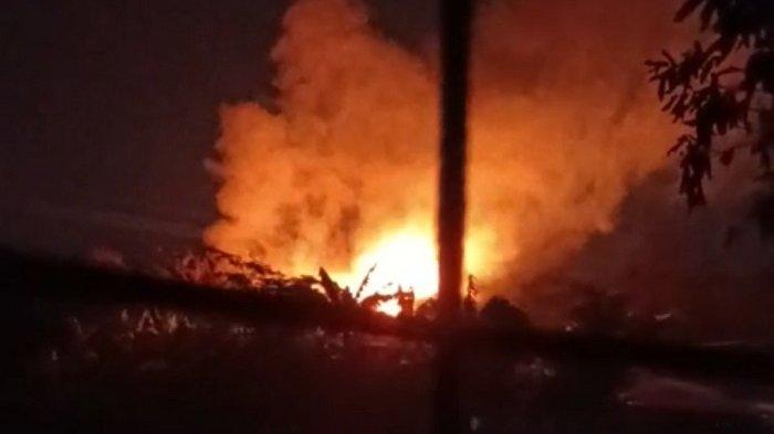 Kebakaran menimpa pabrik tahu di Jalan Raya Citayam, RT 06/RW 10 Kelurahan Bojong Pondok Terong, Cipayung, Kota Depok.