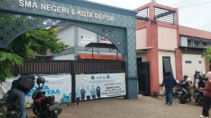SMAN 6 DEPOK - Suasana SMAN 6 Depok di Jalan Limo Raya, Limo, Kota Depok, Jawa Barat, Jumat (21/2/2025). Wali Kota Depok Supian Suri mengaku setuju dengan kebijakan yang diambil oleh gubernur Jawa Barat tersebut.(TribunnewsDepok.com/M Rifqi Ibnumasy)