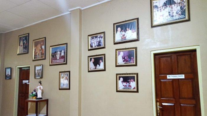 KAMAR PAUS-