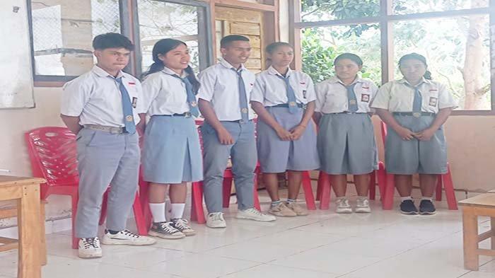PASANGAN CALON - Tiga Pasangan Calon saat Pemilihan OSIS SMK Negeri I Kota Komba Manggarai Timur.