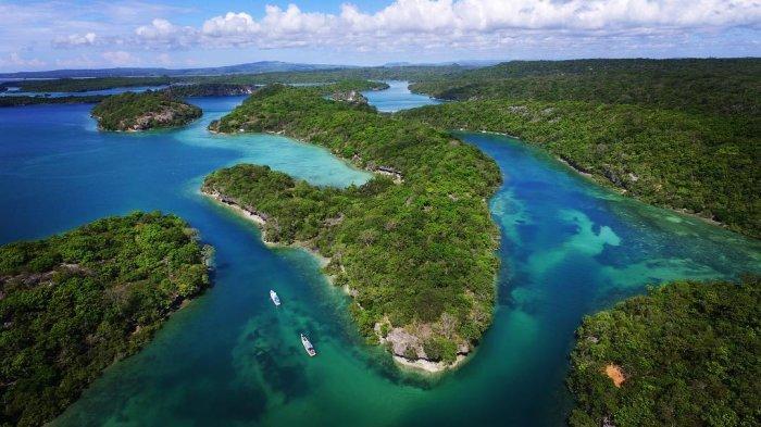 Teluk Mulut Seribu di Kabupaten Rote Ndao, NTT.