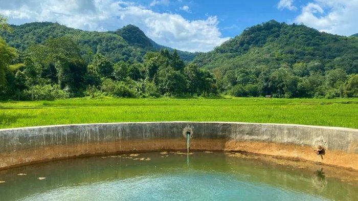 KOLAM- Wae Kolang Lua, tempat pemandian air panas di Desa Wisa Wae Lolos, Kecamatan Sano Nggoang, Kabupaten Manggarai Barat, Pulau Flores.