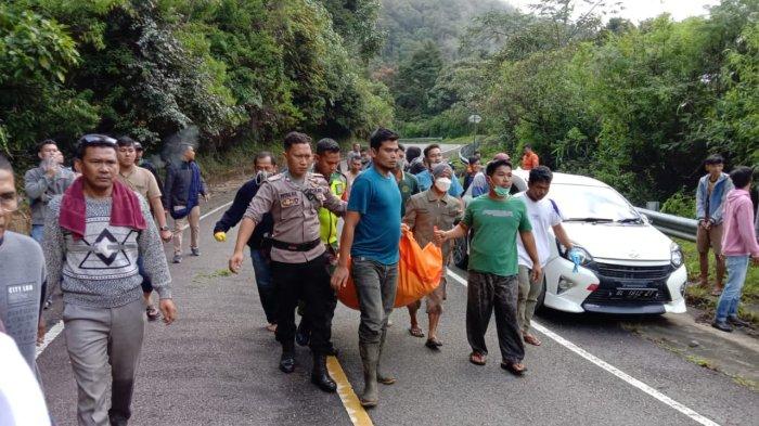 Seorang pengusaha asal Aceh Tenggara, Deni Prizal Sekedang (37), yang sempat dilaporkan menghilang selama lima hari oleh keluarganya, kini ditemukan sudah menjadi mayat pada, Sabtu (18/11/2023) di Gayo Lue.