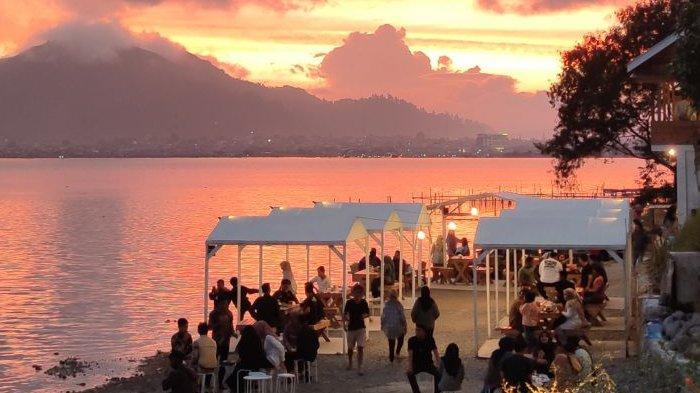 Panorama Danau Laut Tawar, Takengon, Aceh Tengah.