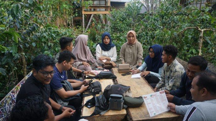 Ngopi di Galeri Kopi Indonesia.