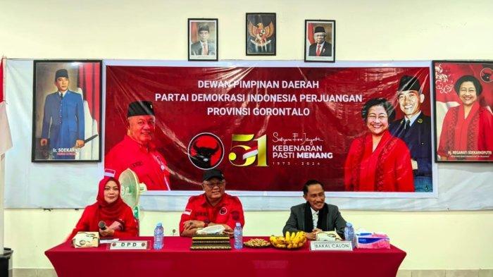 Nelson Pomalingo saat menyambangi kantor PDIP Gorontalo, Senin (13/5/2024).