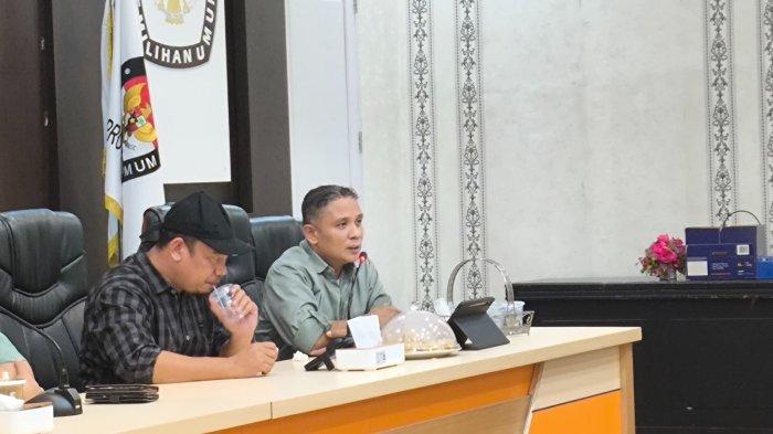 Divisi SDM Parmas dan Sosialisasi KPU Provinsi Gorontalo, Opan Hamzah menjelaskan, bahwa PSU di Gorontalo tak ada lagi kegiatan kampanye dalm konfrensi pers berlangsung di Aula Kantor KPU Provinsi Gorontalo, Jumat (7/6/2024) sore hari.