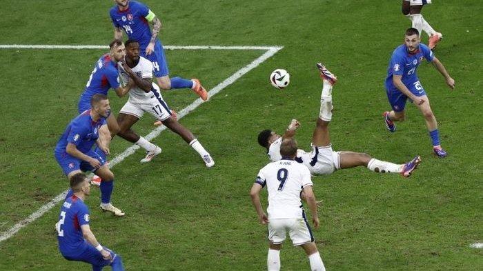 Jude Bellingham mencetak gol salto saat Inggris ketinggalan skor 1-0 dari Slovakia