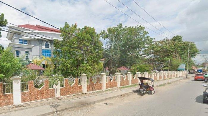Kawasan depan Kampus Universitas Negeri Gorontalo (UNG).
