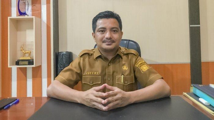 Kepala Badan Kepegawaian dan Pengembangan Sumber Daya Manusia (BKPSDM) Kabupaten Gorontalo, Mohamad Juffry Damima saat ditemui TribunGorontalo.com, Selasa (17/9/2024).