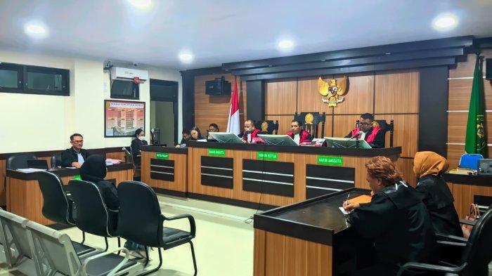 Nurhalisa Abdullah alias Elis menjalani sidang kasus kosmetik ilegal di Pengadilan Negeri Gorontalo, pada Rabu (22/1/2025).