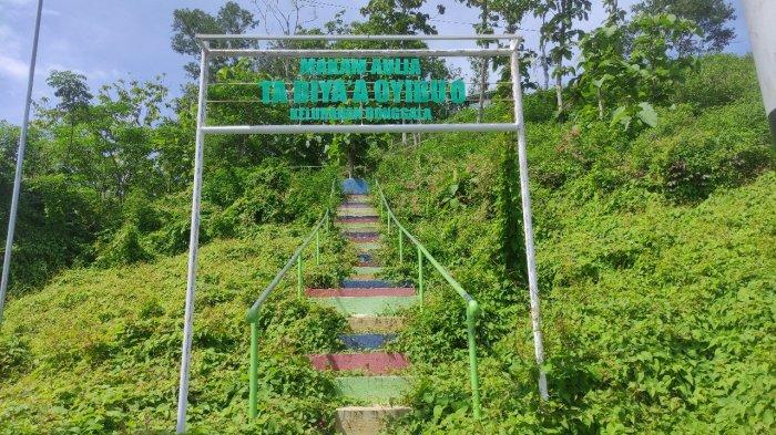 Pintu masuk menuju Makam Ta Diyaa Oyibuo.