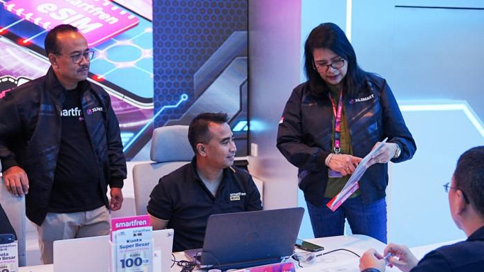 Smartfren Officer XLSMART, ddd