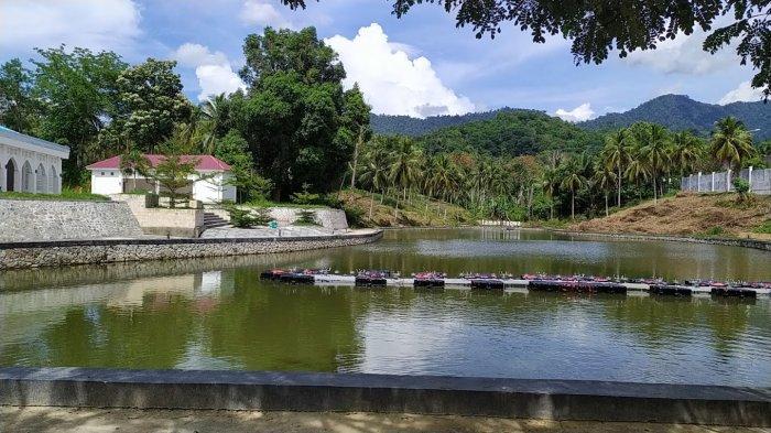 Suasana teduh di Taman Taqwa, Bone Bolango, Gorontalo.