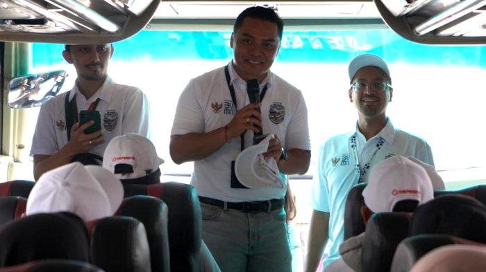 Direksi PT Len Industri memberikan arahan kepada peserta mudik gratis bertajuk