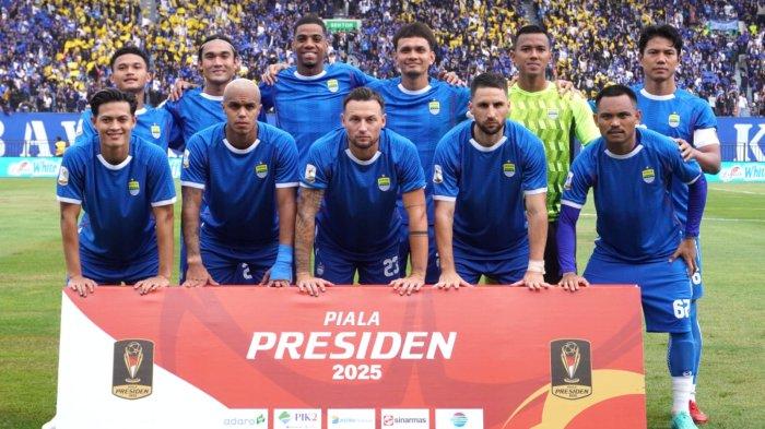 Starting eleven Persib Bandung saat akan menghadapi tim asal Thailand, Port FC pada laga Piala Presiden 2025 di Stadion Si Jalak Harupat, Kabupaten Bandung, Jawa Barat, Minggu (6/7/2025).