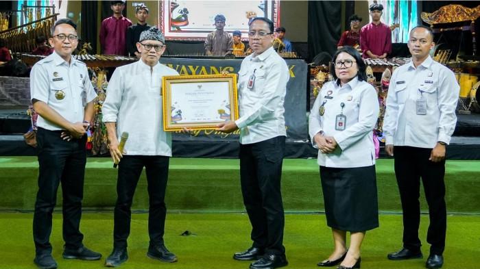 2Wujudkan Ekonomi Kreatif, Saung Angklung Udjo Terima Piagam Kawasan Berbasis KI dari Kemenkum RI