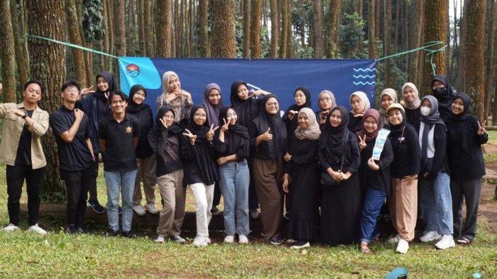 Tim Arunika Mengabdi yang menyasar penyetaraan akses pendidikan tinggi khususnya di daerah Bandung Raya.