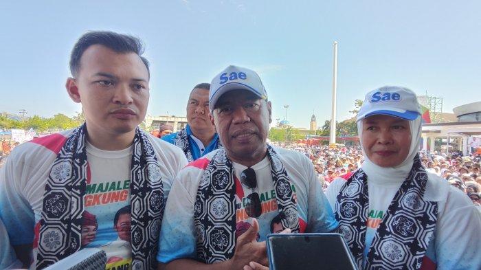 Bacabup Majalengka, Eman Suherman (tengah), saat Kirab Indonesia Maju di Jatiwangi Square, Kecamatan Jatiwangi, Kabupaten Majalengka, Senin (26/8/2024).