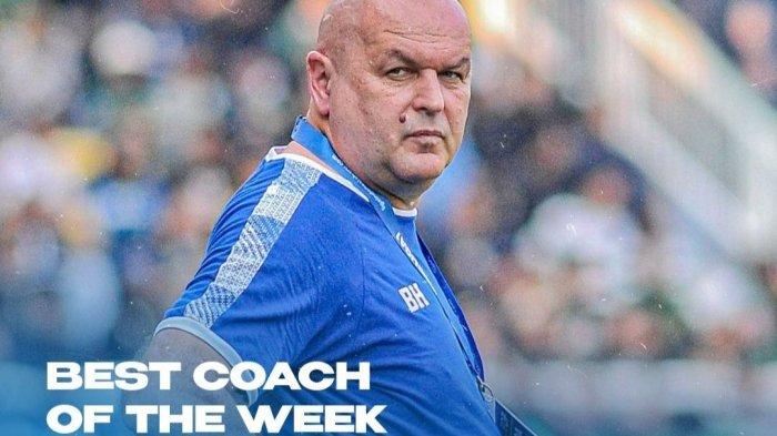 Bojan Hodak, pelatih Persib Bandung, meraih gelar pelatih terbaik di pekan ke-15