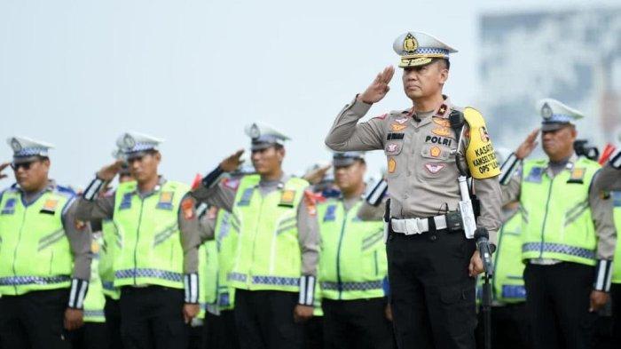 Brigjen Pol Aan Suhanan resmi dilantik oleh Kapolri Jenderal Listyo Sigit Prabowo sebagai Kepala Korps Lalu Lintas (Kakorlantas) Polri, menggantikan Irjen Pol Firman Shantyabudi yang memasuki masa pensiun/ dok. Korlantas Polri