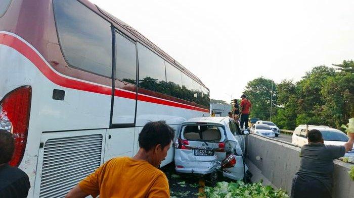 Bus PO Primajasa yang diduga jadi penyebab kecelakaan beruntun di Ruas Jalan Tol Cipularang KM 85, Purwakarta, Rabu (10/7/2024).