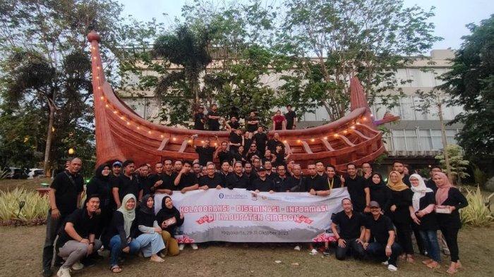 Pemerintah Kabupaten (Pemkab) Cirebon melalui Prokompim mengajak insan pers bersilaturahmi dan kolaboraksi./ Kegiatan itu dikemas melalui Capacity Building dan Media Gathering selama tiga hari dari tanggal 29-31 Oktober 2023 ke Magelang dan Yogyakarta.