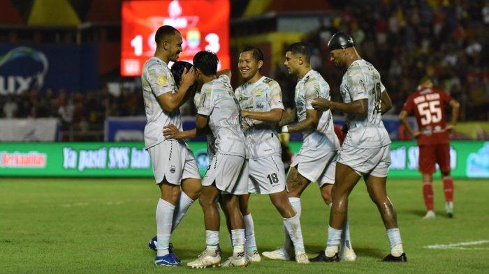 Ciro Alves, Adam Alis, David da Silva, Beckham Putra Nugraha dan Gustavo Franca turut menyumbangkan gol untuk PERSIB di musim ini.