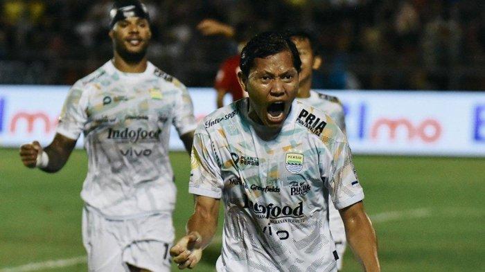 LAGA LIGA 1 - Cuplikan laga Semen Padang vs Persib Bandung dalam lanjutan pekan ke-27 Liga 1 2024/2025 di Stadion Haji Agus Salim, Senin, 10 Oktober 2024.