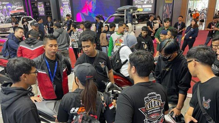 PT Daya Adicipta Motora (DAM) selaku Main Dealer Sepeda Motor dan Suku Cadang Honda di Jawa Barat mengajak komunitas Honda Genio Riders Indonesia Bekasi Chapter dan Honda Vario Club Bekasi untuk mengunjungi Gaikindo Indonesia International Auto Show (GIIAS) 2023 pada tanggal 13 Agustus 2023.