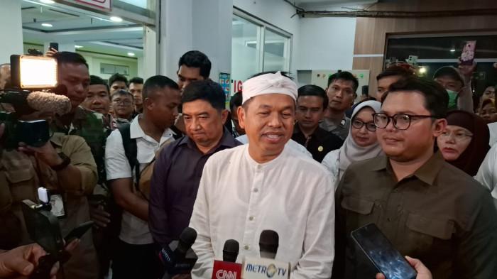 Gubernur Jawa Barat, Dedi Mulyadi langsung mengunjungi RSUD dr. Slamet Garut, Jumat (18/7/2025) malam.