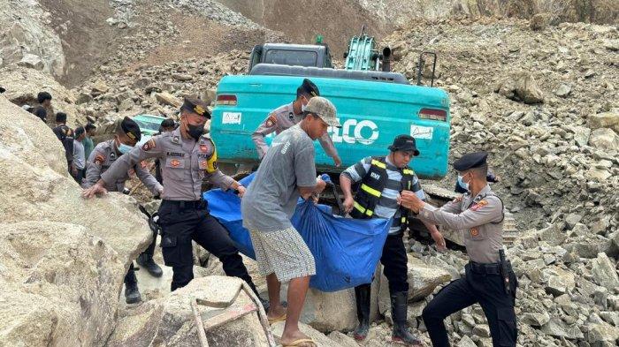 Galian C yang berada di Gunung Kuda milik H Karim, Kecamatan Dukupuntang, Kabupaten Cirebon terjadi longsor, Jumat (30/5/2025) pagi. Kejadian ini menewaskan empat orang.