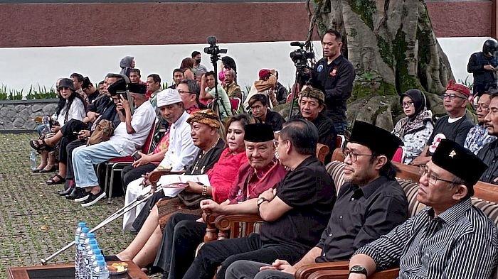 Sejumlah tokoh politik dan lintas agama hadi pada Haul Bung Karno ke 53 di Gedung Indonesia Menggugat (GIM), Jumat (30/6/2023).