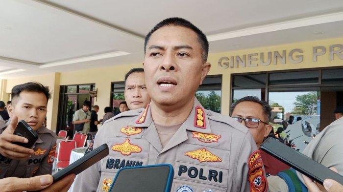 Kombes Pol Ibrahim Tompo, Kabid Humas Polda Jawa Barat saat diwawancara TribunJabar.id, di Markas Brigade Mobil (Brimob) Polda Jabar, di Desa Sayang, Jatinangor, Sumedang, Selasa (31/10/2023).