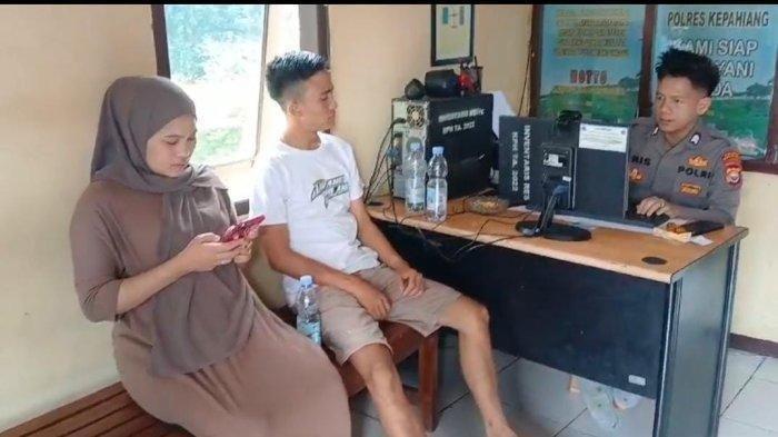 Jolhanda saat melaporkan oknum petugas puskesman ke Polres Kepahiang, Bengkulu, Sabtu (18/1/2025).