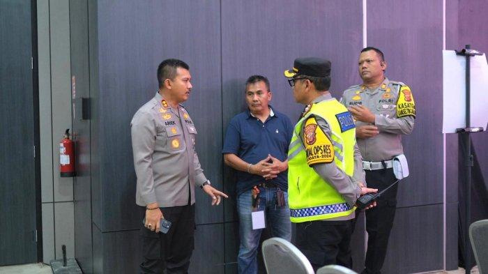 Kapolres Subang AKBP Ariek Indra Sentanu, pimpin langsung pengamanan debat terakhir Pilkada Subang 2024