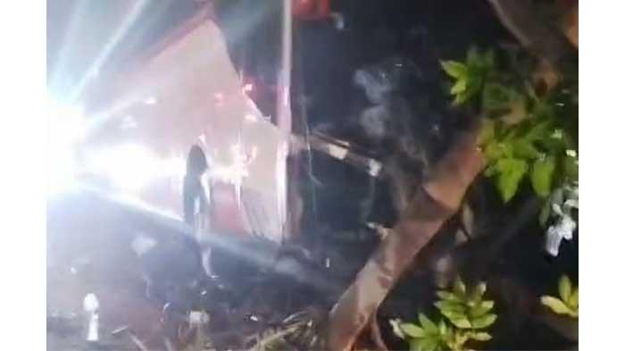 Kecelakaan beruntun bus rombongan pelajar menabrak 11 kendaraan hingga menewaskan 4 orang terjadi di Kota Batu, Jawa Timur pada Rabu (8/12/2024) malam.