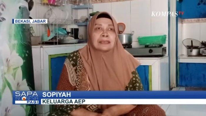 Keluarga Aep, Sopiyah saat ditanya mengenai keberadaan Aep yang tiba-tiba misterius.