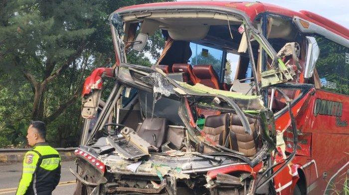 Kondisi bus yang alami kecelakaan maut di Tol Cipularang KM 80 B, Kecamatan Babakancikao, Kabupaten Purwakarta, Jawa Barat, Kamis (26/12/2024) sekitar pukul 02.15 WIB.