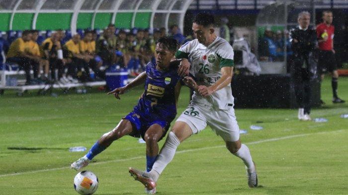Laga Persib Bandung vs Zhejiang FC di Stadion Si Jalak Harupat, Kabupaten Bandung, Kamis (5/12/2024)